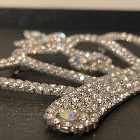 Vintage Aurora Borealis & Rhinestone Oversized Crown Brooch - Picture 10 of 11